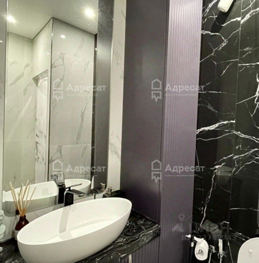 Продажа 3-комн квартиры на вторичном рынке улица Сервантеса, 3к2