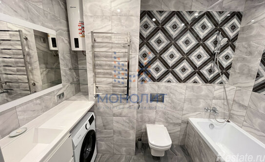 Продажа 2-комн квартиры на вторичном рынке улица Михайлова,  д. 31А