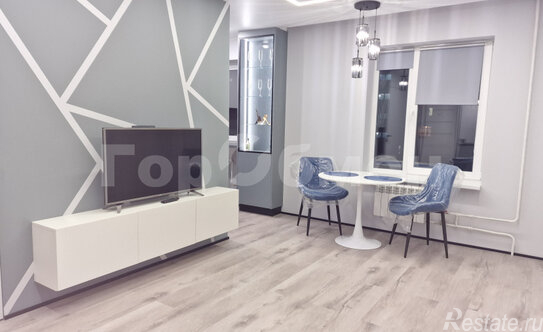 Продажа 3-комн квартиры на вторичном рынке улица Декабристов,  д. 36Б