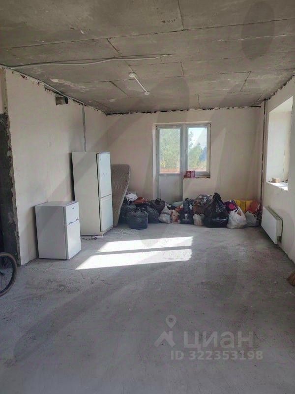 Продажа 1-комн квартиры на вторичном рынке пос. Смирновка, 32