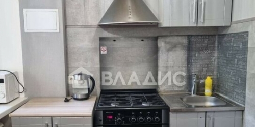 3-комн квартира ул Артамонова,  д. 12,  к. 2