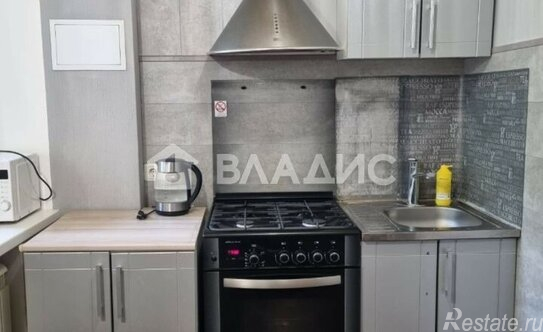 Продажа 3-комн квартиры на вторичном рынке ул Артамонова,  д. 12,  к. 2