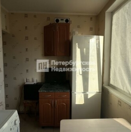 Продажа 1-комн квартиры на вторичном рынке ул Купчинская,  д. 13,  к. 3