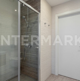 Продажа 4-комн квартиры на вторичном рынке Мосфильмовская улица,  д. 8