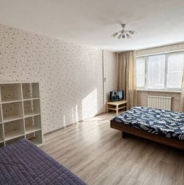 Аренда 1-комн квартиры на вторичном рынке Филёвский б-р,  д. 35