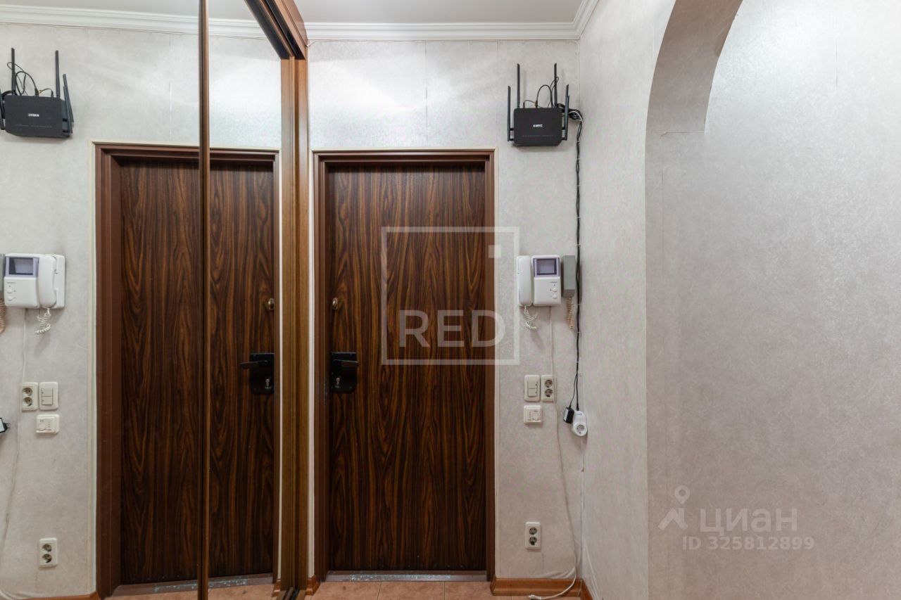 Продажа 3-комн квартиры на вторичном рынке Осенний бульвар, 20К1