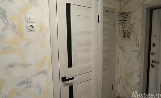 Продажа 1-комн квартиры на вторичном рынке Большевиков пр-кт,  д. 19