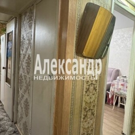 Продажа 2-комн квартиры на вторичном рынке улица Добровольцев,  д. 62