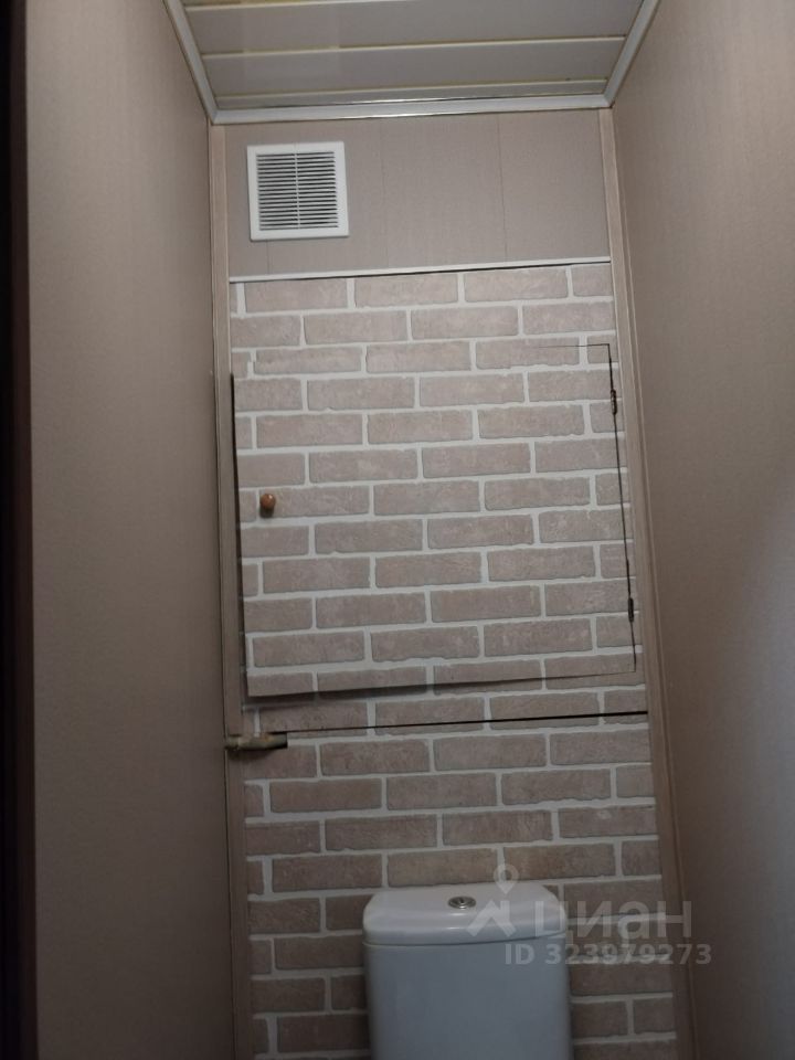 Продажа 1-комн квартиры на вторичном рынке Нахабино пгт, улица Красноармейская, 61