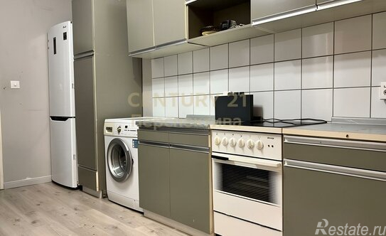 Продажа 1-комн квартиры на вторичном рынке Пионерская Б. ул,  д. 33 к2