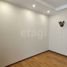 Продажа 3-комн квартиры на вторичном рынке Киришский район, улица Строителей,  д. 26