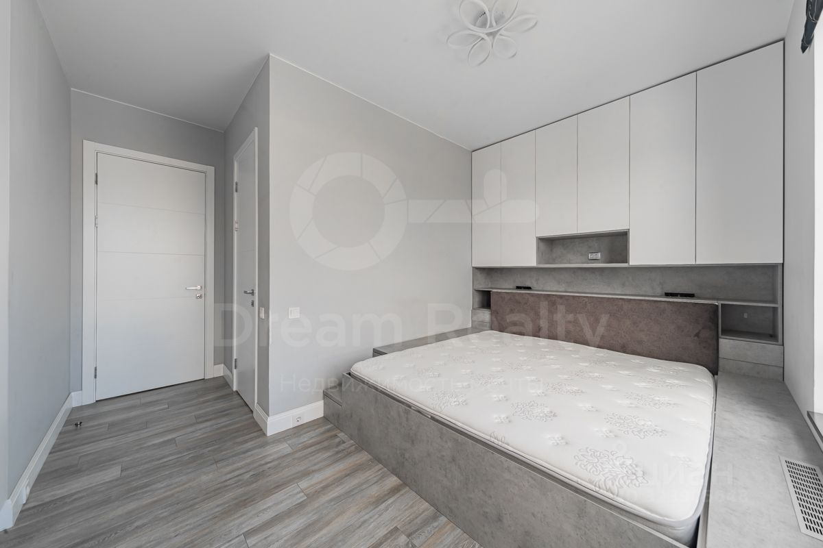 Продажа 2-комн квартиры на вторичном рынке проезд Жуков, 21Б