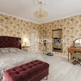 Продажа 4-комн квартиры на вторичном рынке улица Твардовского,  д. 12 к2