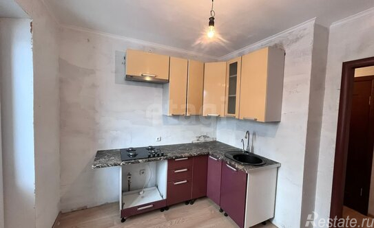 Продажа 1-комн квартиры на вторичном рынке Кириши г, Героев пр-кт,  д. 19