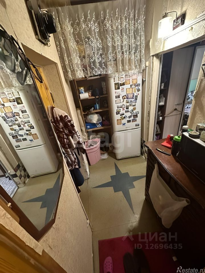 Продажа комнаты Сторожевая улица,  д. 8/16