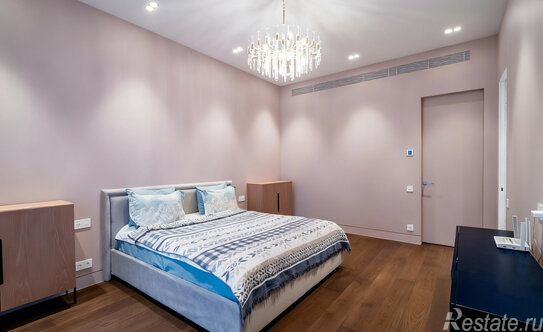 Продажа 4-комн квартиры на вторичном рынке ул Большая Дмитровка,  д. 9,  к. 8