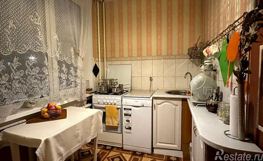 Продажа 2-комн квартиры на вторичном рынке ул Пражская,  д. 15