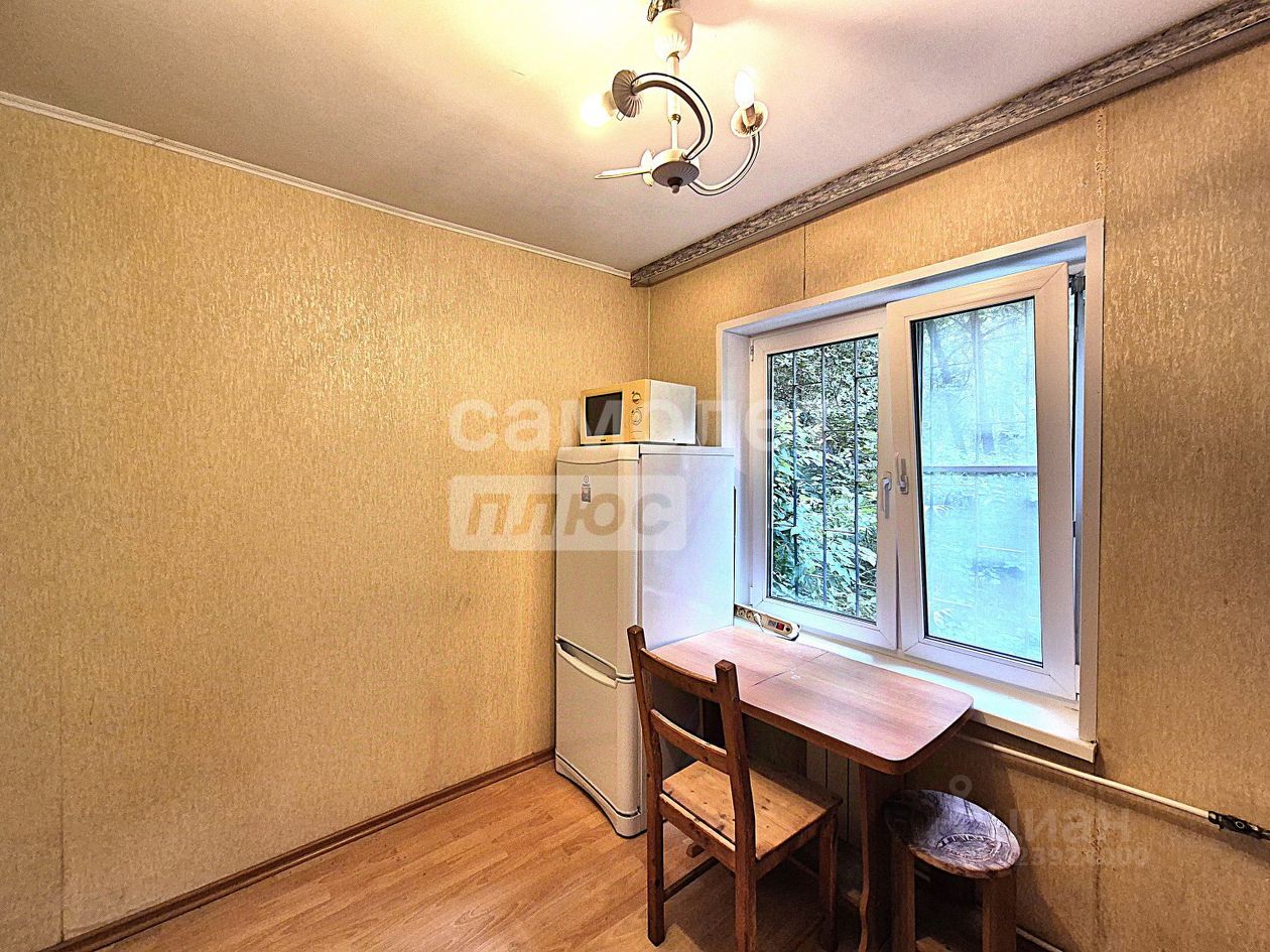 Продажа 2-комн квартиры на вторичном рынке Западный мкр, улица Рабочая, 45