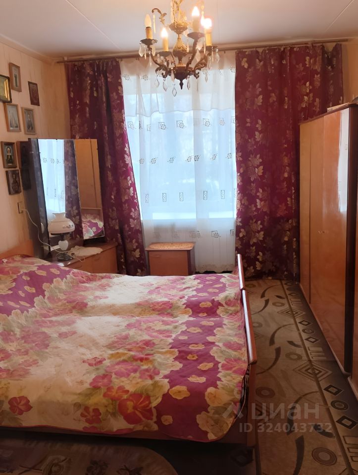 Продажа 2-комн квартиры на вторичном рынке улица Чекистов, 44