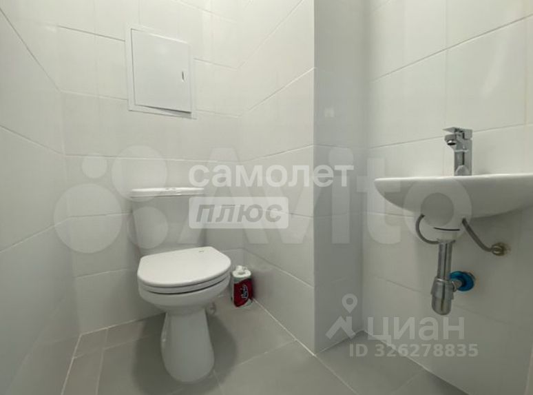Продажа 3-комн квартиры на вторичном рынке д. Коробово, улица Взлетная, 3
