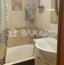 Продажа 2-комн квартиры на вторичном рынке Дальний Воронок, Центральная улица,  д. 96 к3