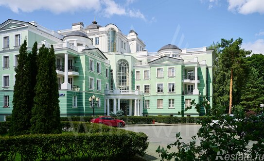 Продажа 4-комн квартиры на вторичном рынке ул Береговая,  д. 8,  к. 2