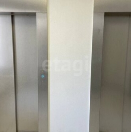 Продажа 1-комн квартиры на вторичном рынке Верхне-Каменская улица,  д. 9 к1