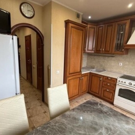 Продажа 3-комн квартиры на вторичном рынке ул 800-летия Москвы,  д. 32