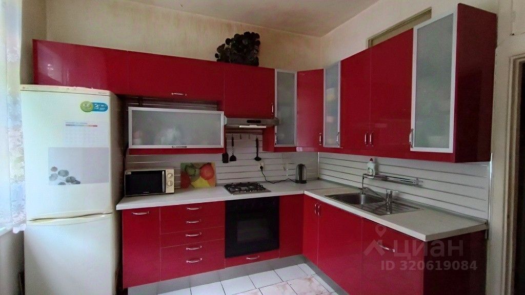 Продажа 3-комн квартиры на вторичном рынке улица Ольминского, 20