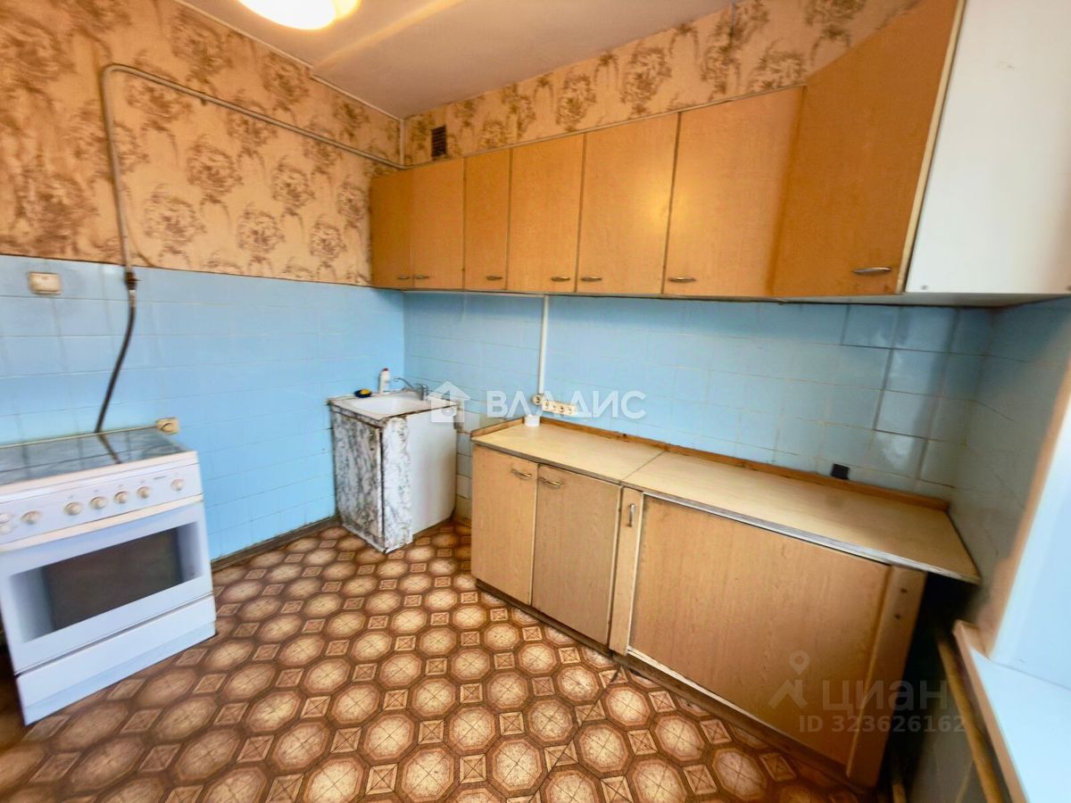 Продажа 3-комн квартиры на вторичном рынке улица Константина Царева, 6
