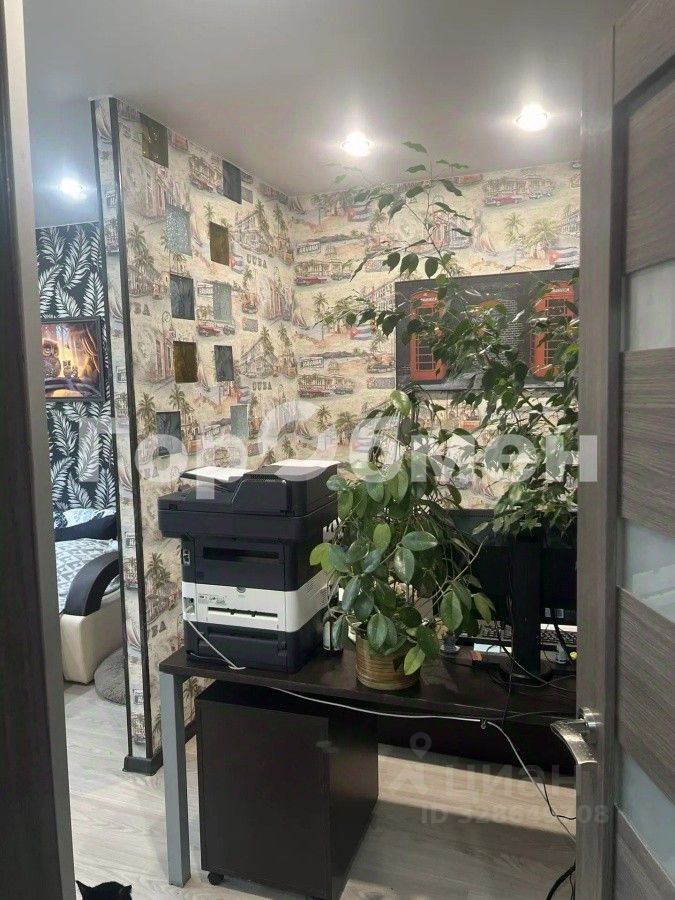 Продажа 2-комн квартиры на вторичном рынке Весенняя улица, 14