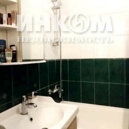 Продажа 1-комн квартиры на вторичном рынке Боровский пр-д,  д. 12