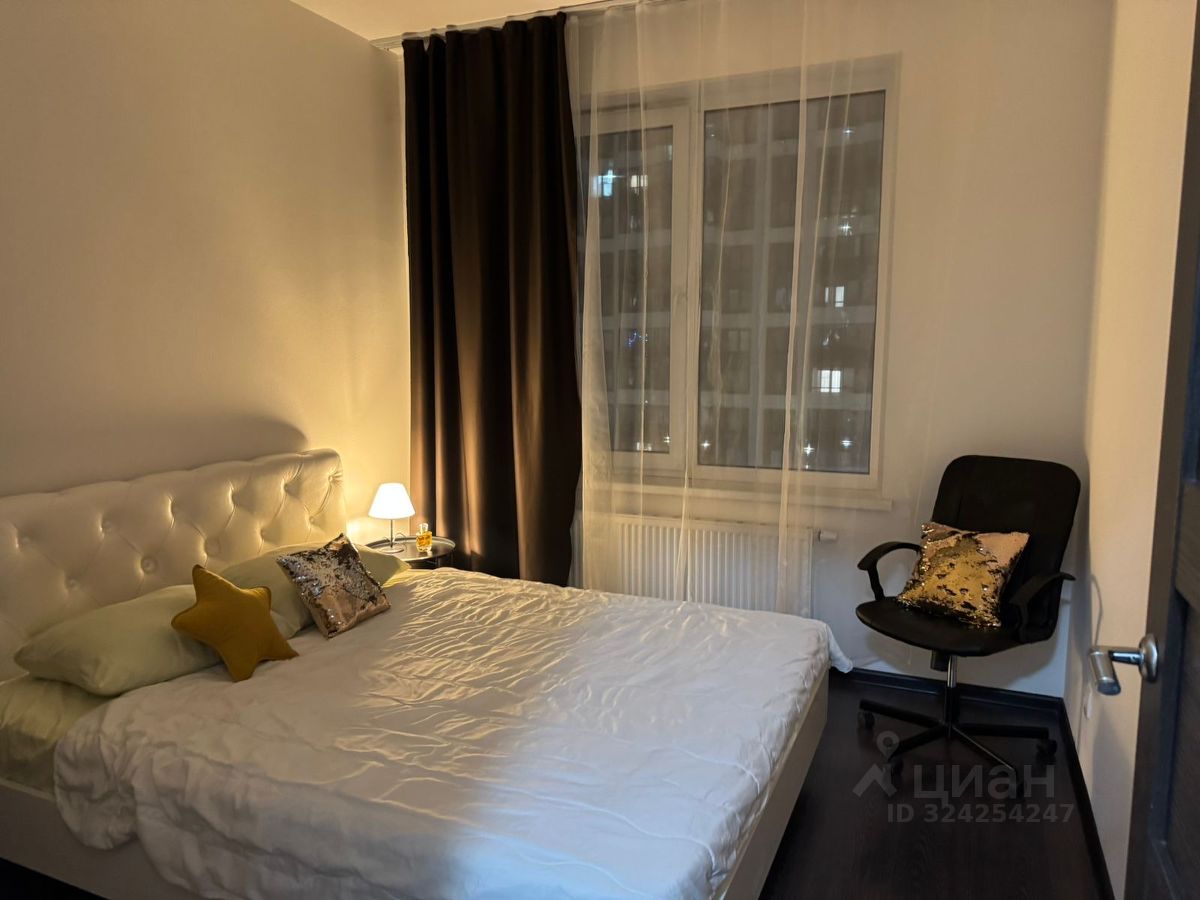 Аренда 2-комн квартиры на вторичном рынке улица Верхне-Каменская, 9к1