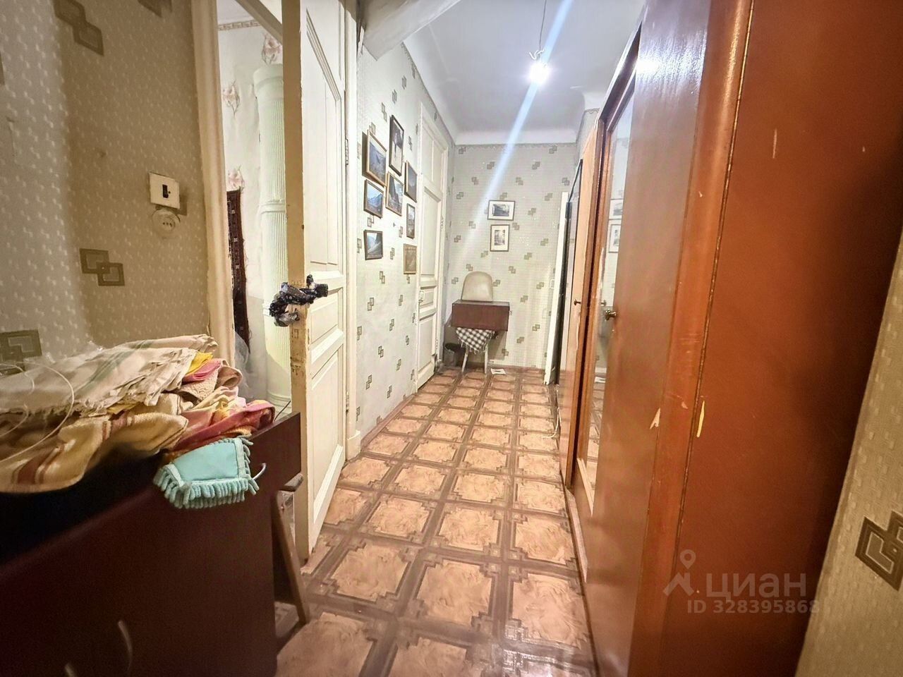 Продажа 2-комн квартиры на вторичном рынке 16-я Васильевского острова линия, 97В