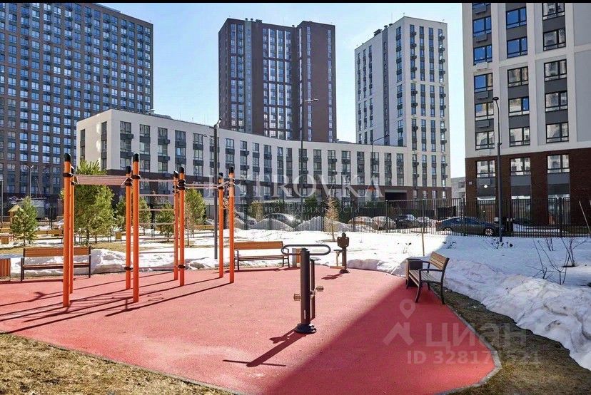 Продажа 2-комн квартиры на вторичном рынке Производственная улица, 19Ак2