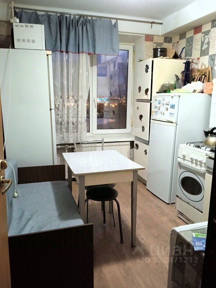 Продажа 2-комн квартиры на вторичном рынке Белградская улица, 16