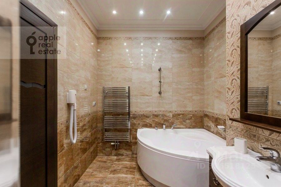 Продажа 2-комн квартиры на вторичном рынке улица Льва Толстого, 23к1