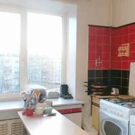 Продажа 2-комн квартиры на вторичном рынке улица Турку,  д. 11 к1