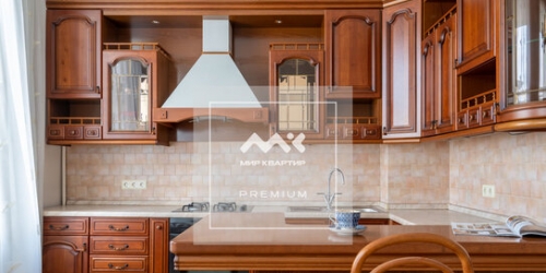 3-комн квартира Макаренко пер,  д. 14