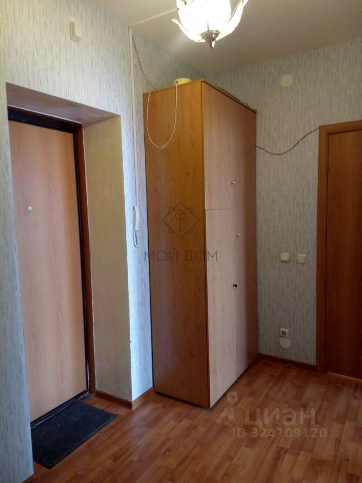 Продажа 1-комн квартиры на вторичном рынке Томилино пгт, улица Гоголя, 54к2