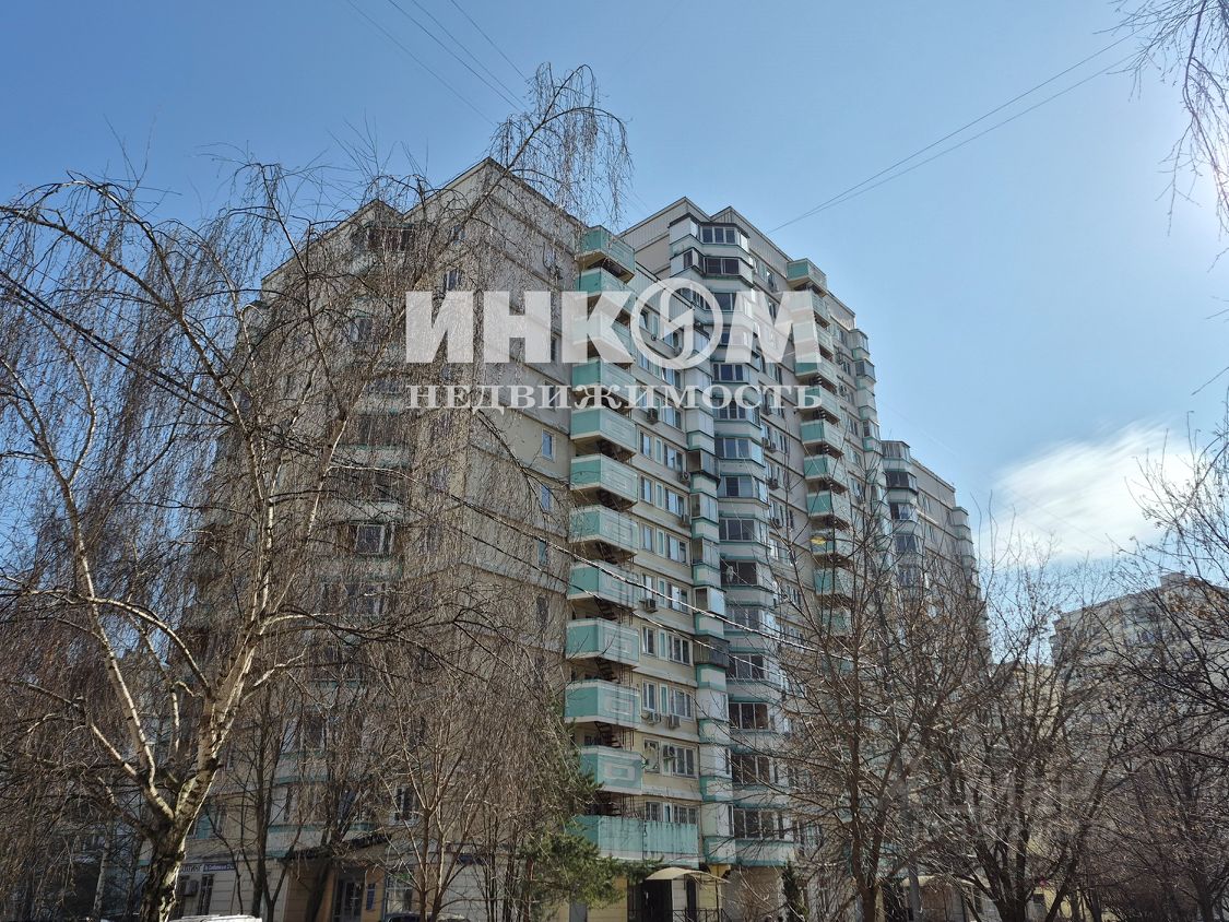 Продажа 4-комн квартиры на вторичном рынке Скобелевская улица, 23К2