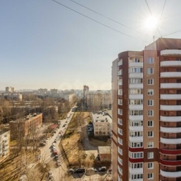 Продажа 2-комн квартиры на вторичном рынке ул Вавиловых,  д. 9,  к. 4