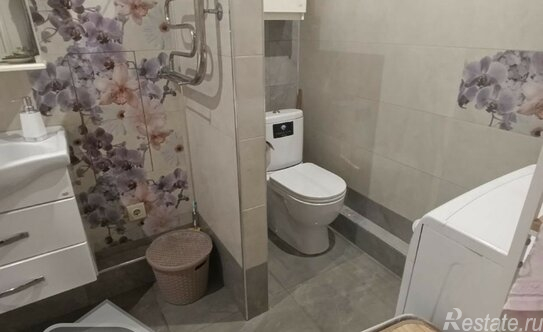 Продажа 2-комн квартиры на вторичном рынке Салтыковка, Школьная улица,  д. 7 к5