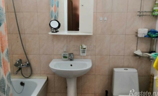 Продажа 1-комн квартиры на вторичном рынке Зенино, Вертолётная улица,  д. 18