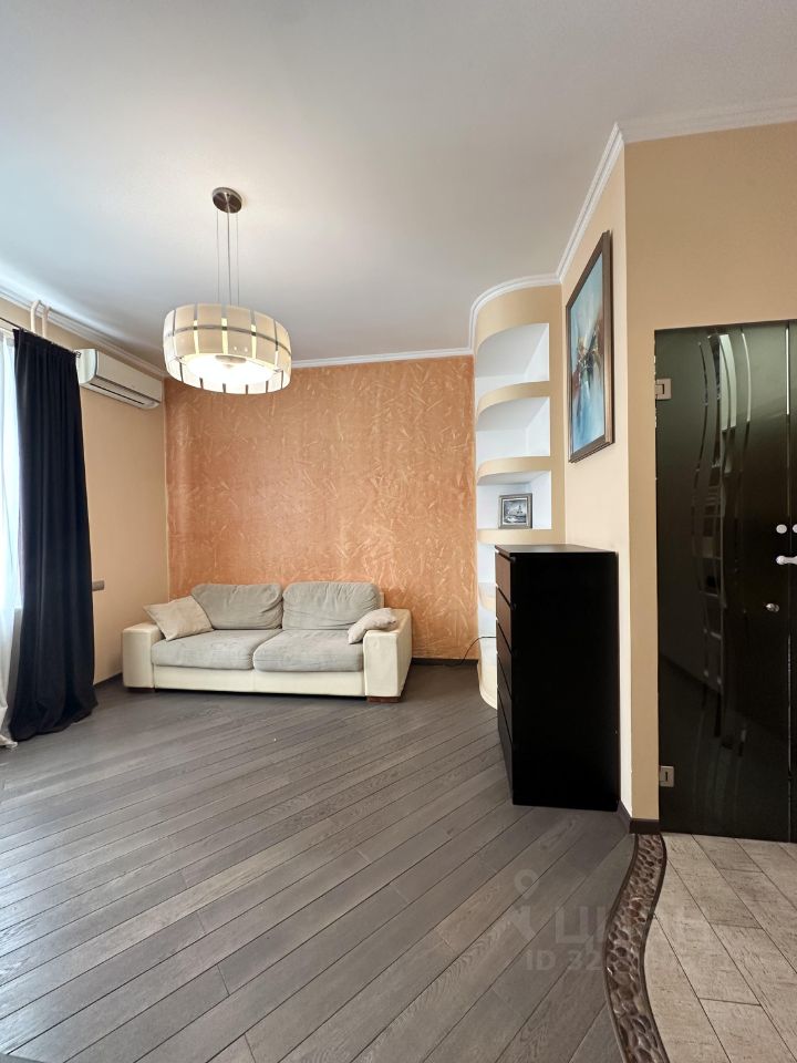 Продажа 2-комн квартиры на вторичном рынке Ленинградский проспект, 1