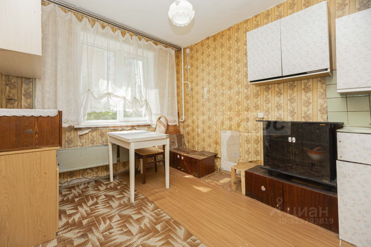 Продажа 2-комн квартиры на вторичном рынке пос. Власиха, улица Солнечная,  д. 12