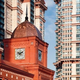 Продажа 4-комн квартиры на вторичном рынке ул Авиационная,  д. 79А