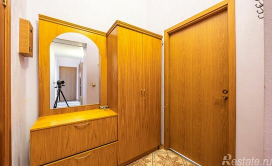 Продажа 2-комн квартиры на вторичном рынке Старо-Петергофский пр-кт,  д. 15