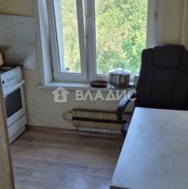 Продажа 3-комн квартиры на вторичном рынке Барвихинская улица,  д. 24