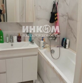 Продажа 2-комн квартиры на вторичном рынке посёлок Мебельной Фабрики, Заречная улица,  д. 7А